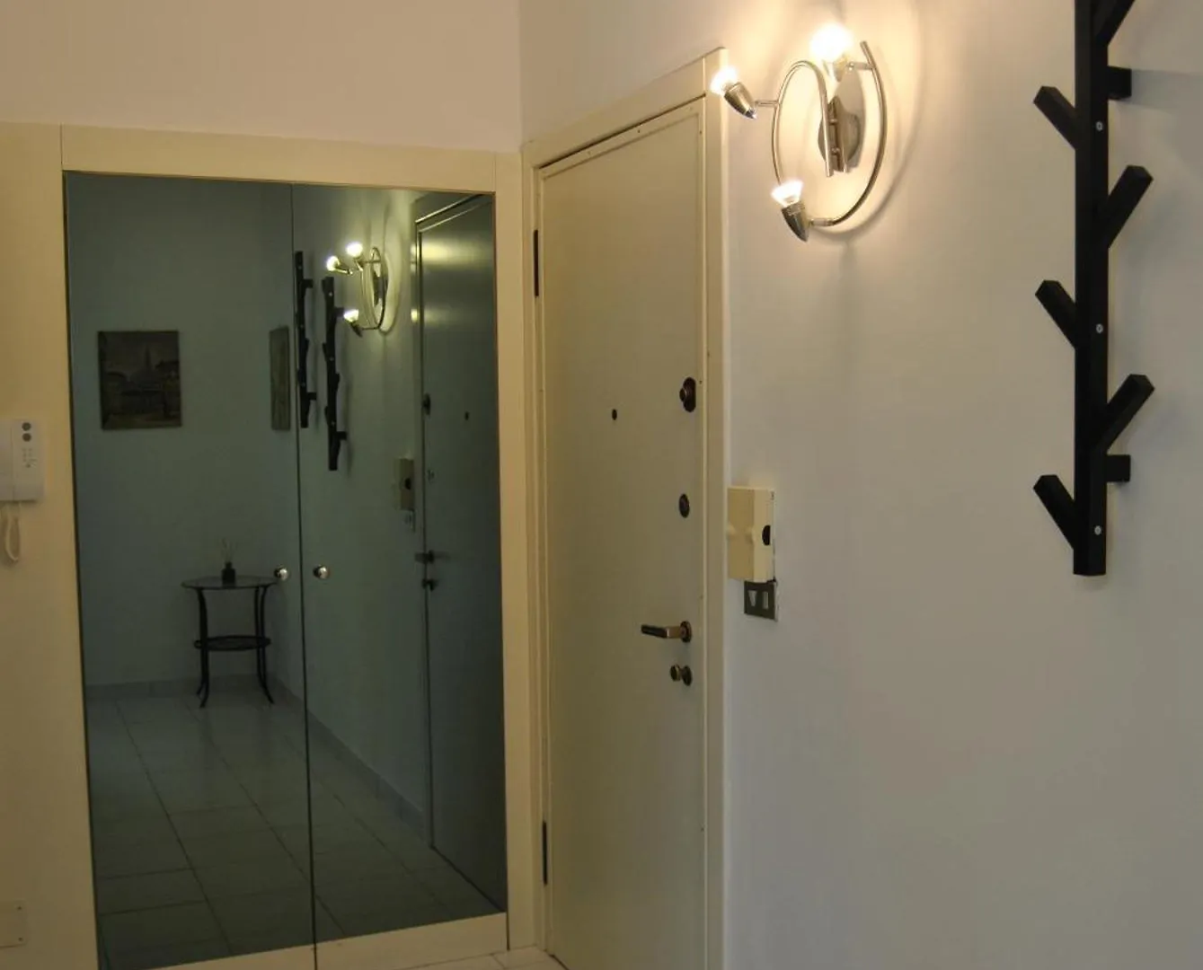 Portello Flat With Balcony Milano